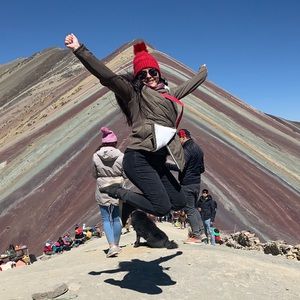 Meet your Posher, Angela